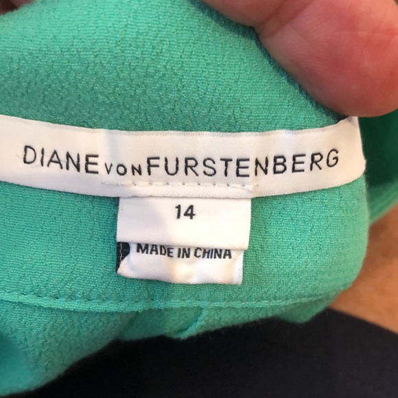 Diane von Furstenburg Blouse 😍 - Picture 5 of 7